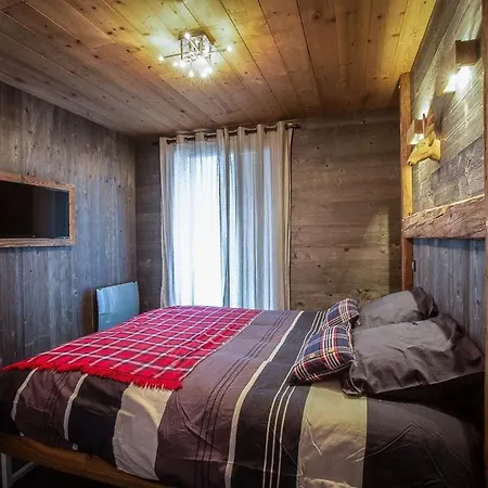 Maxine **** Chalet