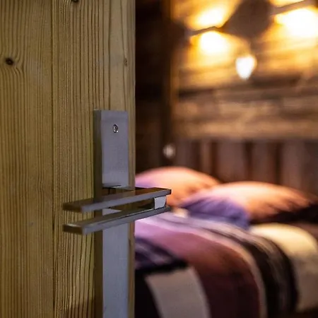Maxine **** Chalet *